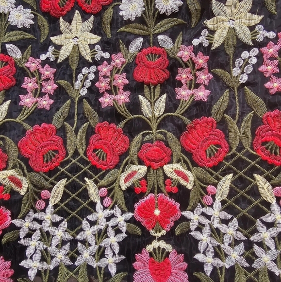 Lucy Paris Chic Floral Embroidered A-line Skirt - Picture 3 of 8